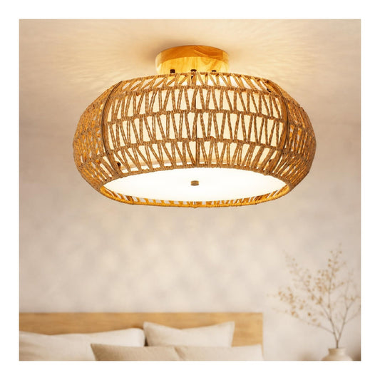 Lustre Noir et Ambre a presence elegante et lumiere agreable